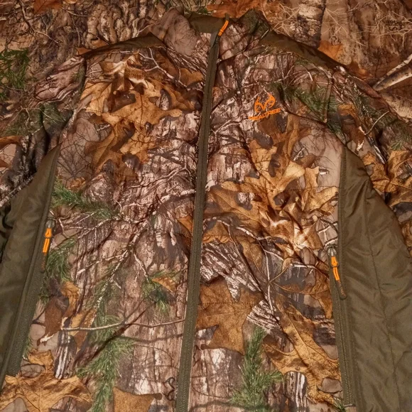 Realtree Jacket - Picture 1 of 2